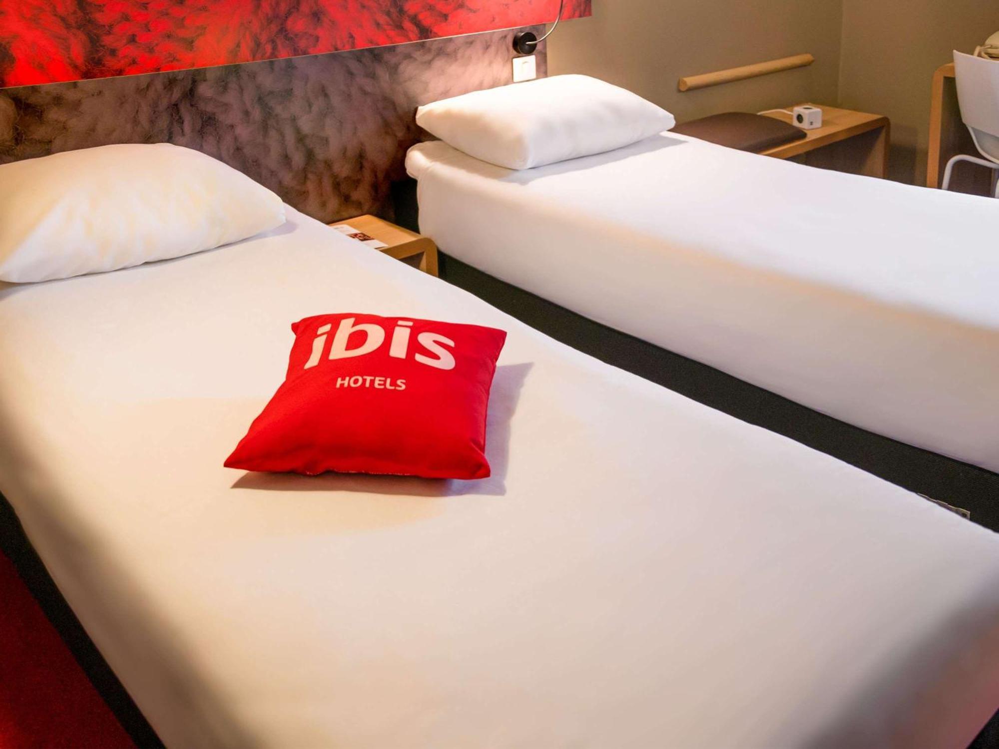 Ibis Saint-Omer Centre Екстер'єр фото